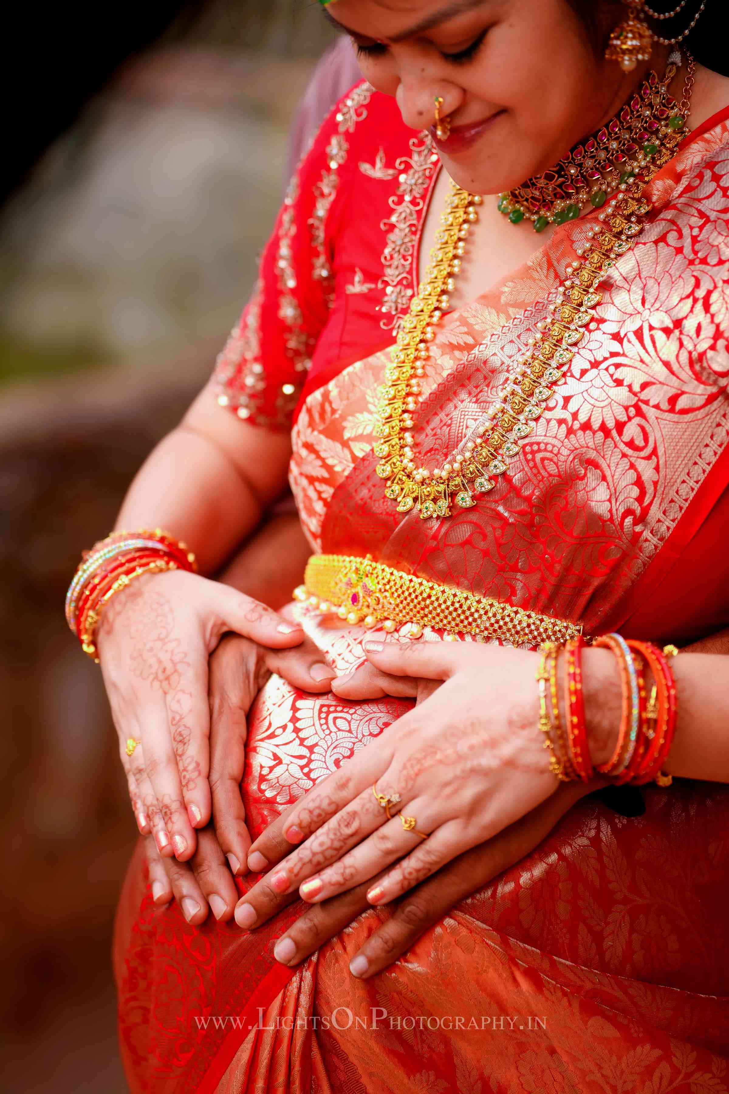 Loving Embrace: A Tender Maternity Portrait Celebrating the Bond of Family